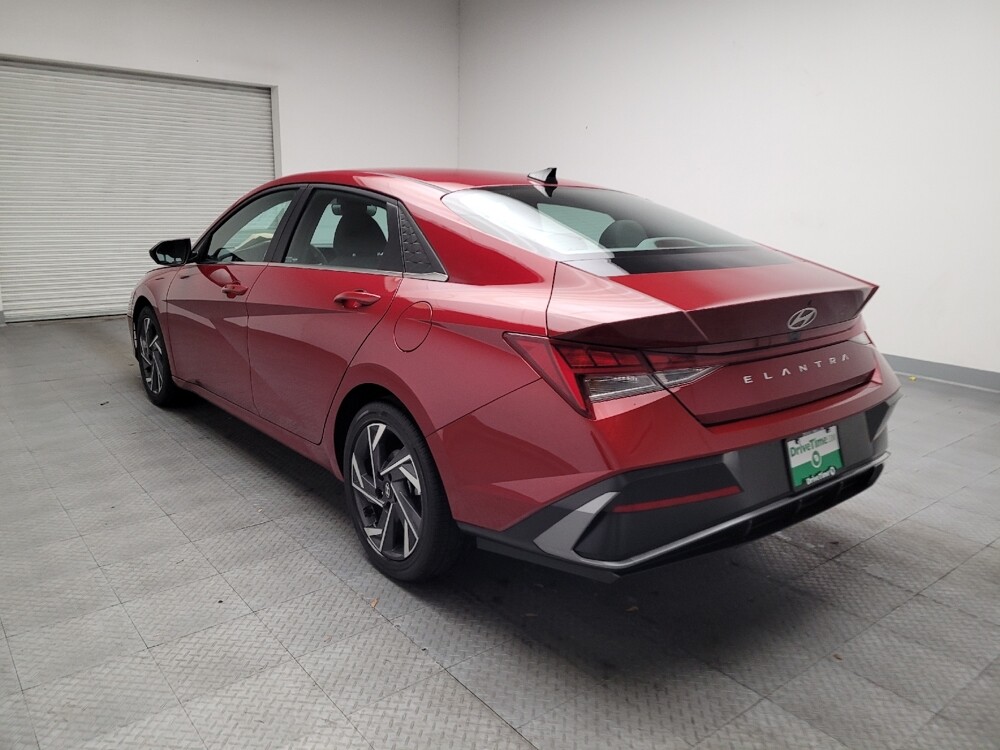 2025 Hyundai Elantra in Downey, CA 90241 - 18128953 5