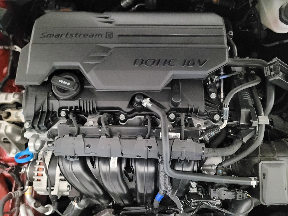 2025 Hyundai Elantra in Downey, CA 90241 - 18128953 30