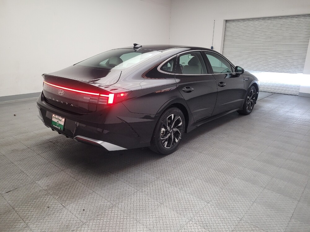 2025 Hyundai Sonata in Downey, CA 90241 - 18128956 9