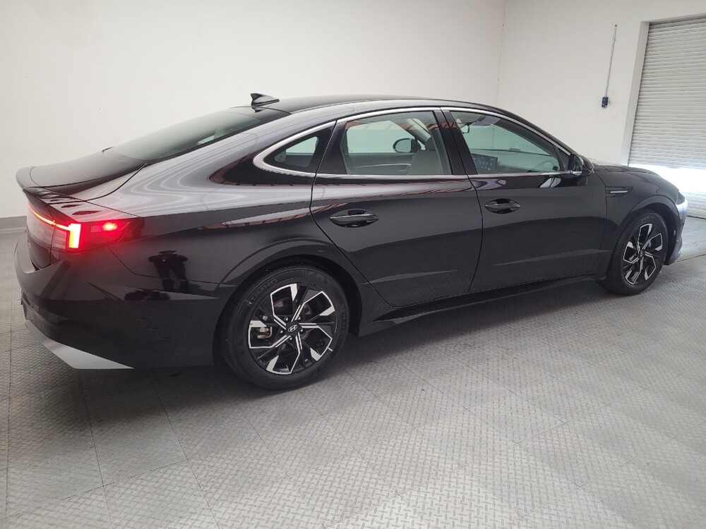 2025 Hyundai Sonata in Downey, CA 90241 - 18128956 10