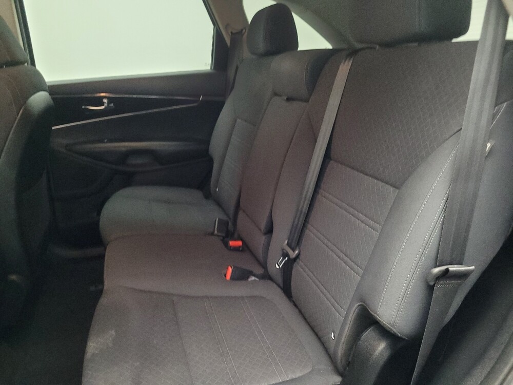 2018 Kia Sorento in Houston, TX 77034 - 18128965 18