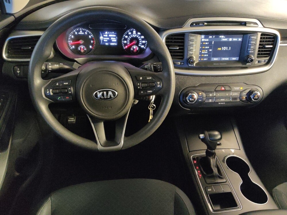 2018 Kia Sorento in Houston, TX 77034 - 18128965 22