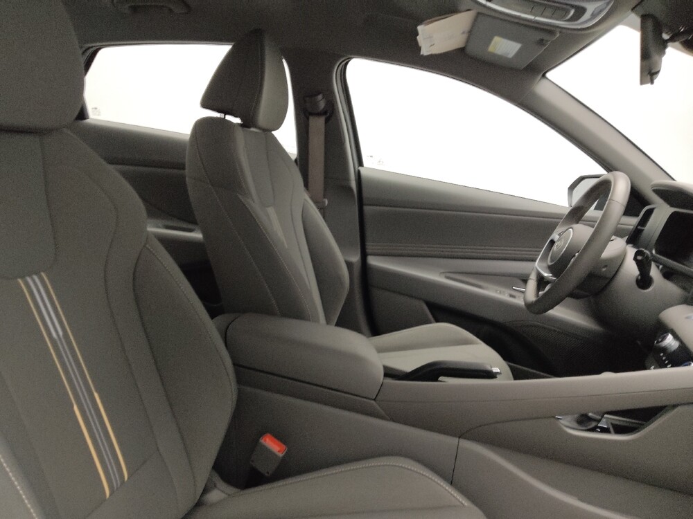 2025 Hyundai Elantra in Augusta, GA 30907 - 18128971 21