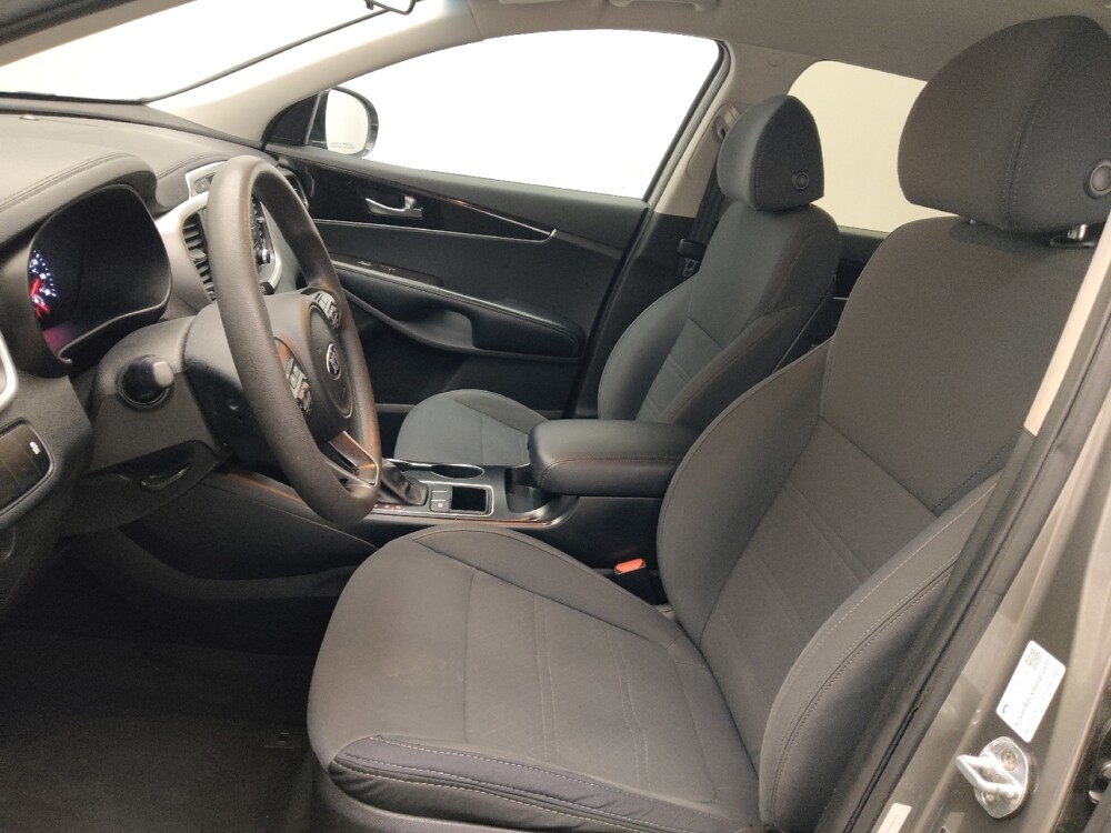 2018 Kia Sorento in Morrow, GA 30260 - 18128974 17
