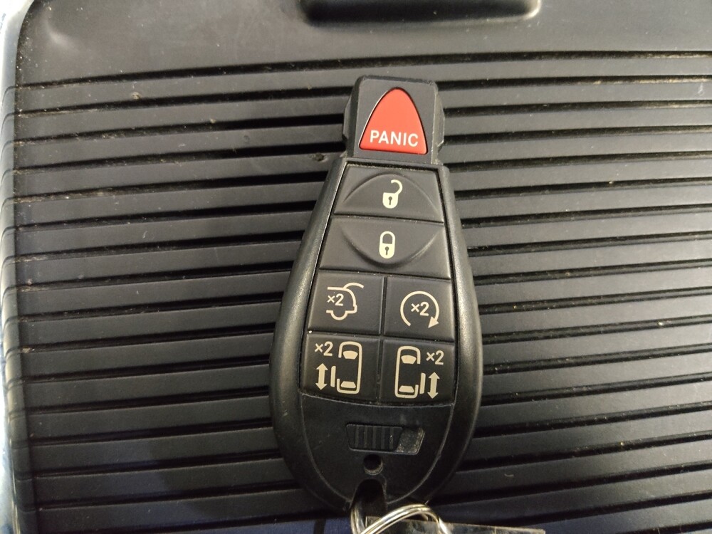 2017 Dodge Grand Caravan in Birmingham, AL 35215 - 18128994 32