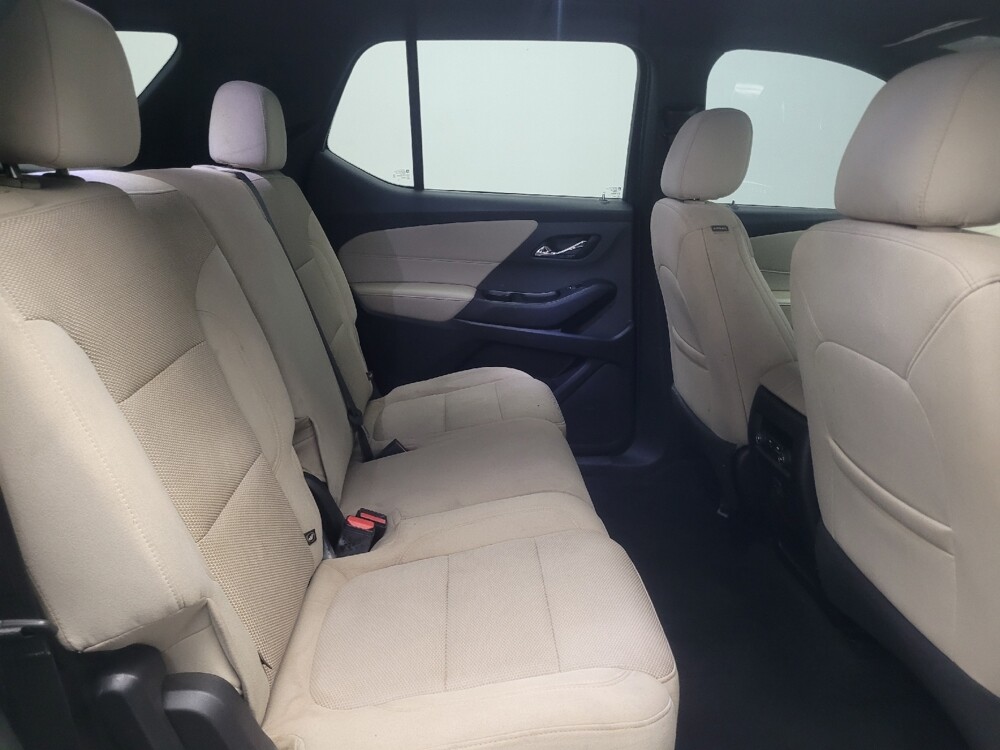 2023 Chevrolet Traverse in Stone Mountain, GA 30083 - 18129000 19
