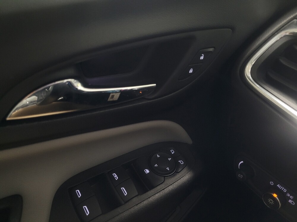 2019 Chevrolet Equinox in Athens, GA 30606 - 18129002 27