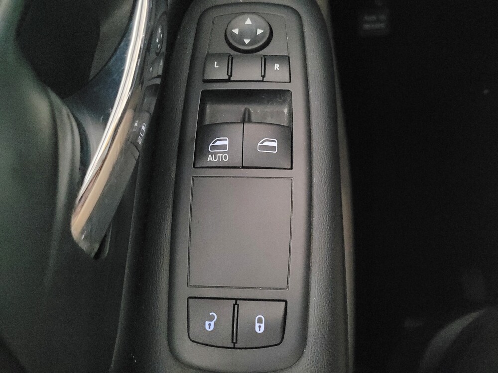 2017 Dodge Grand Caravan in Athens, GA 30606 - 18129012 27