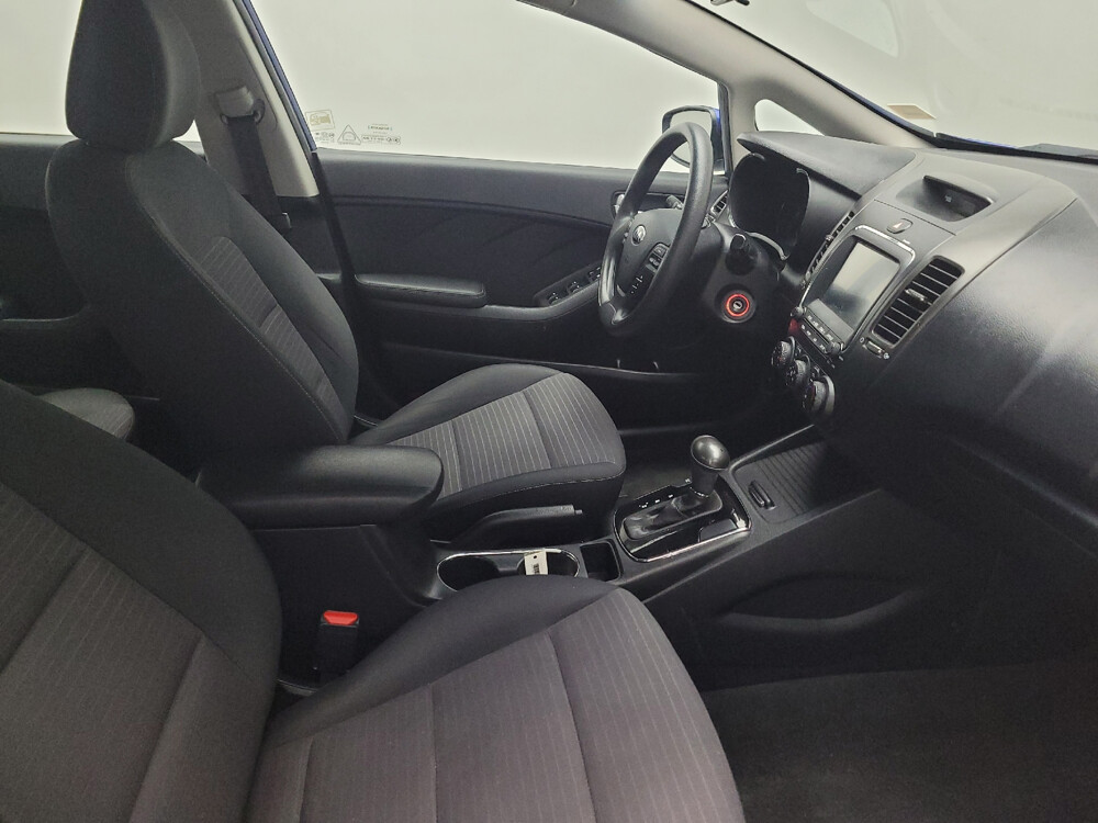 2018 Kia Forte in Fort Worth, TX 76116 - 18129022 21