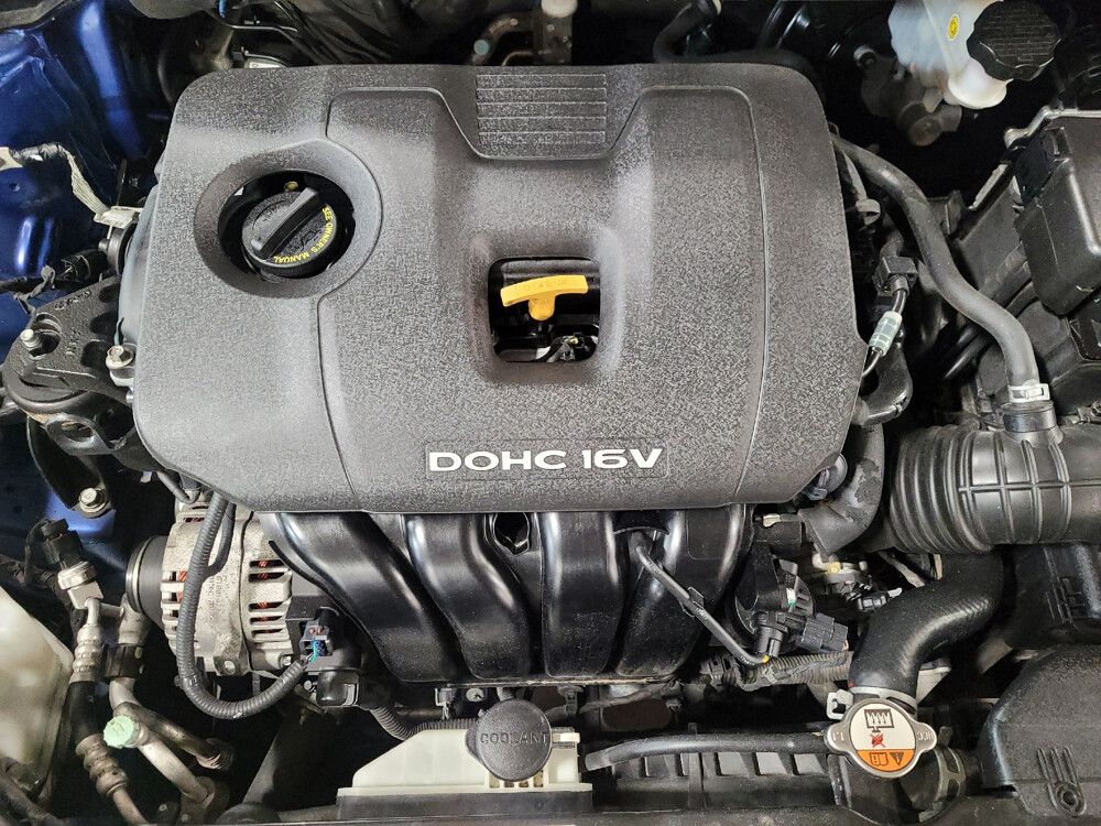 2018 Kia Forte in Fort Worth, TX 76116 - 18129022 30