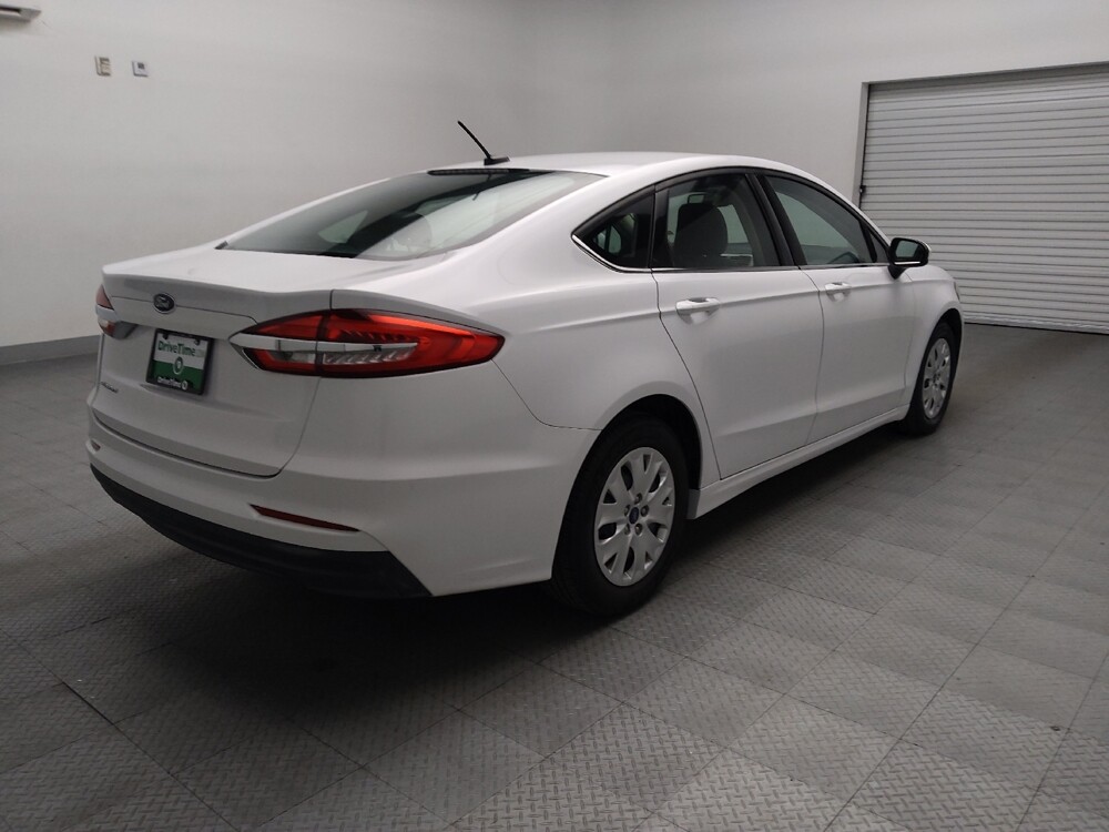 2019 Ford Fusion in Arlington, TX 76011 - 18129034 9