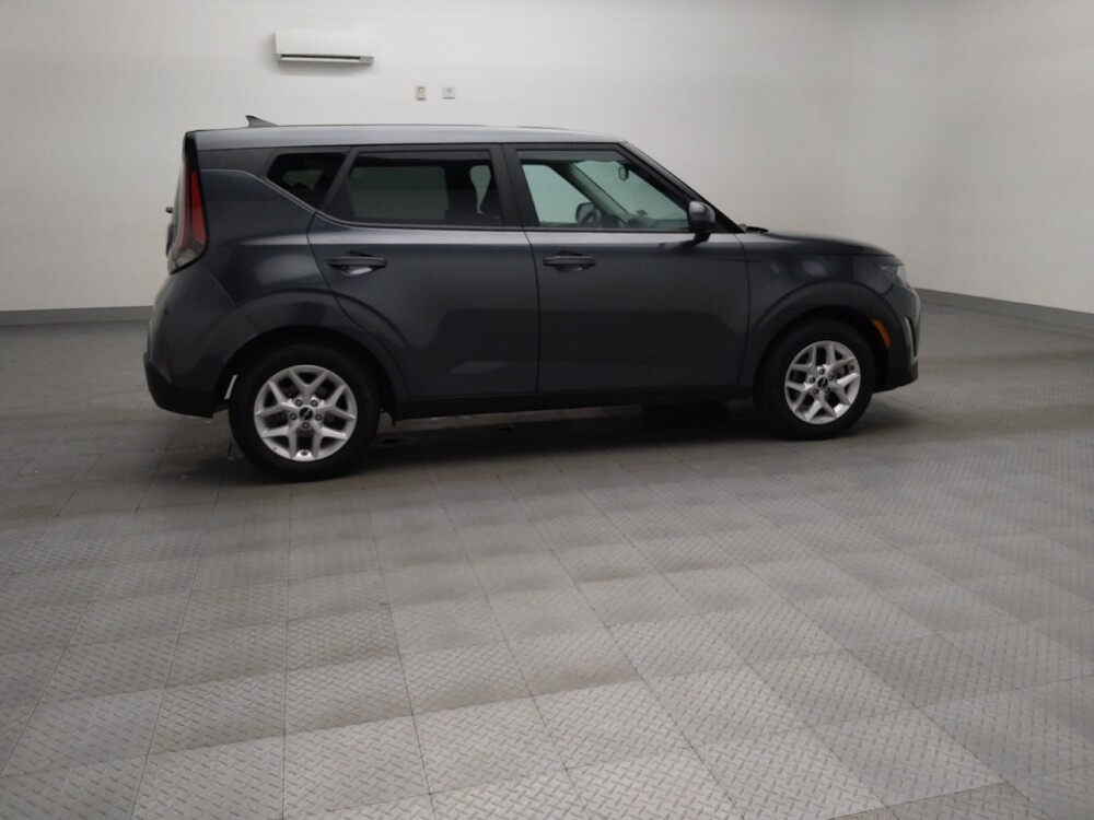 2025 Kia Soul in Arlington, TX 76011 - 18129047 10
