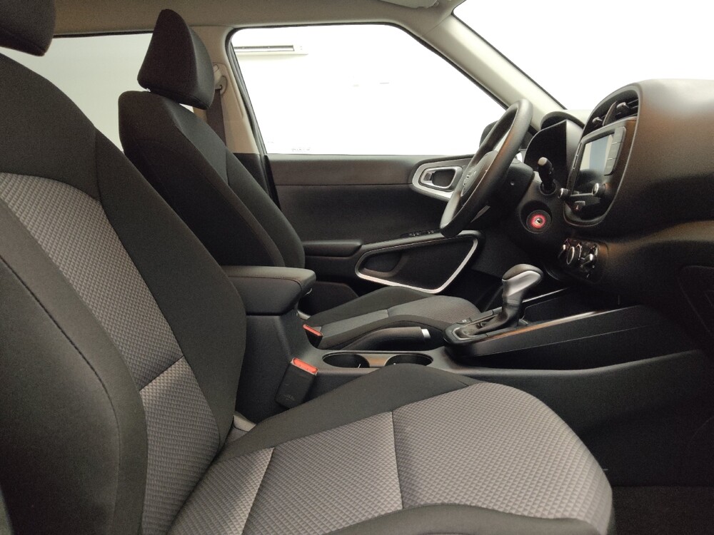2025 Kia Soul in Arlington, TX 76011 - 18129050 21