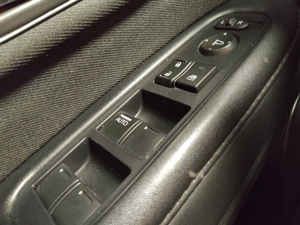 2021 Honda HR-V in Glendale, AZ 85301 - 18129060 27