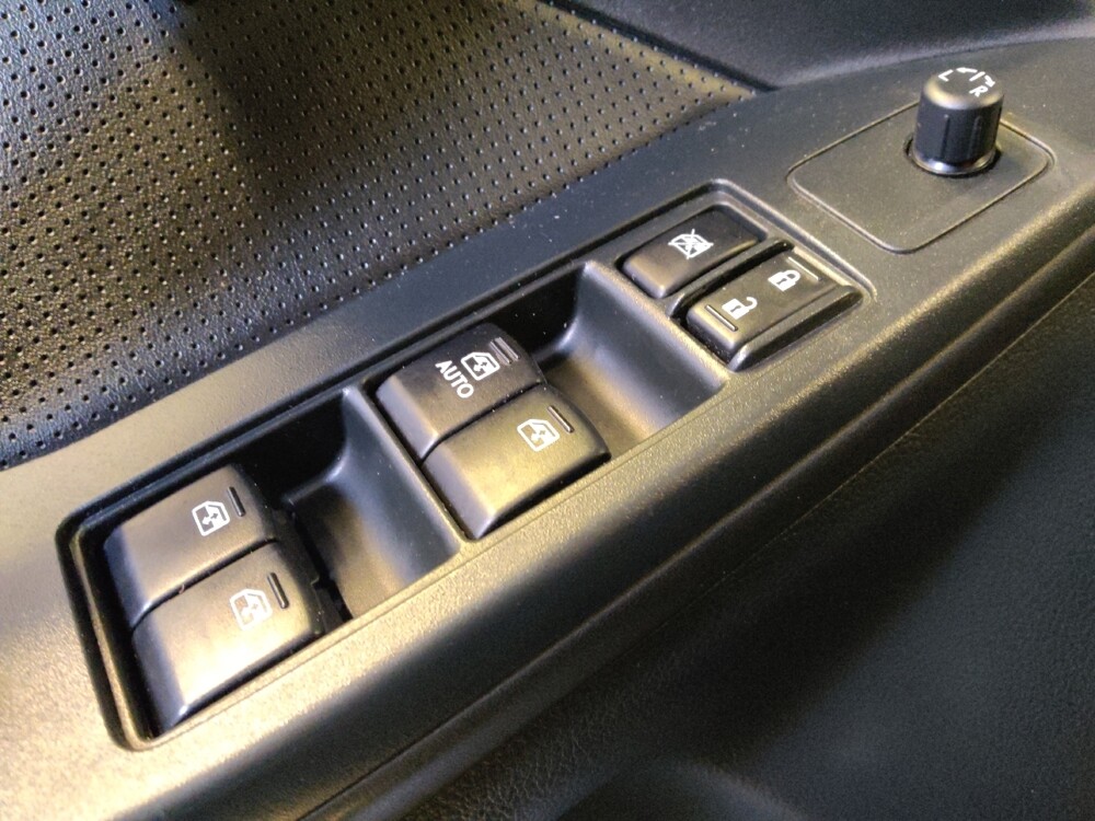 2014 Subaru Forester in Phoenix, AZ 85015 - 18129061 27