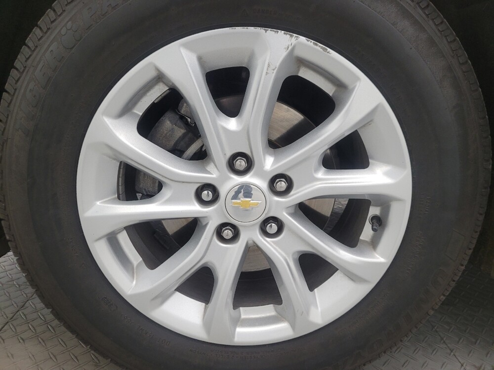 2019 Chevrolet Equinox in Glendale, AZ 85301 - 18129064 31