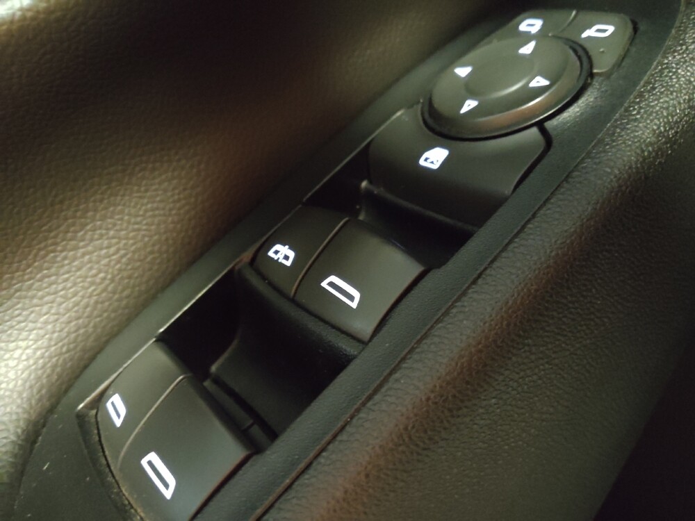 2018 Chevrolet Equinox in Phoenix, AZ 85015 - 18129066 27