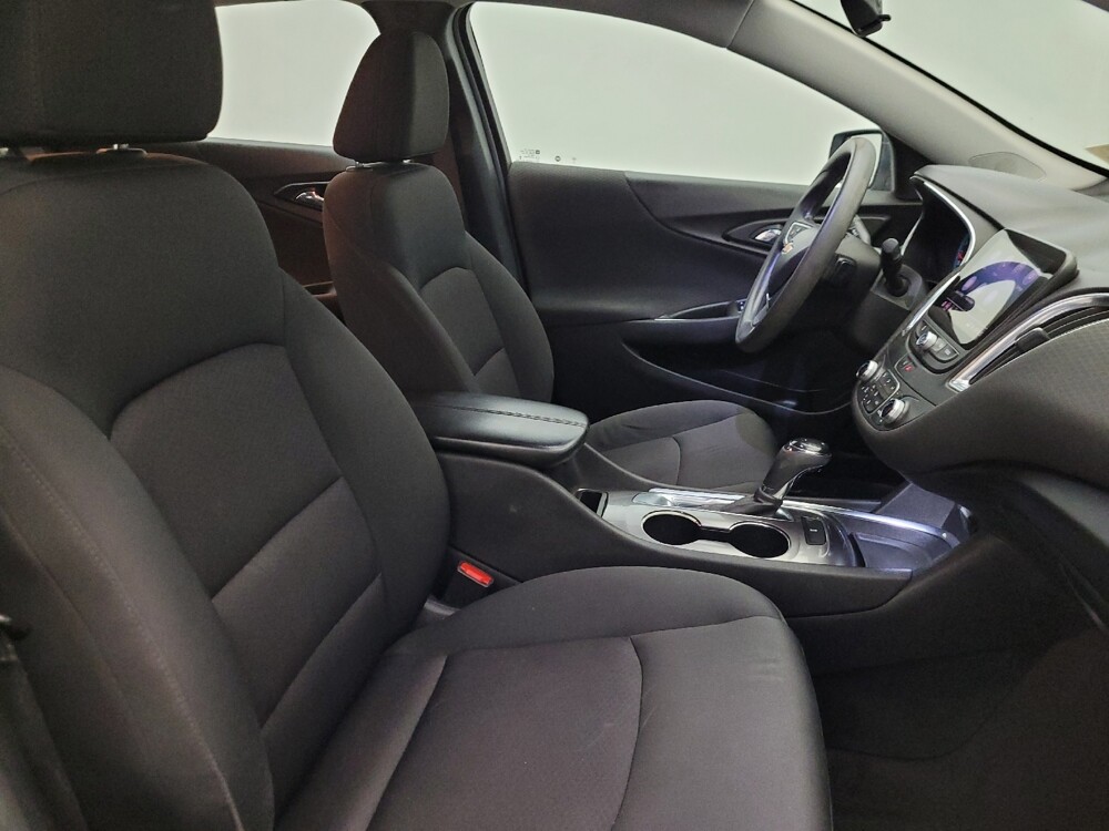 2020 Chevrolet Malibu in Mesa, AZ 85210 - 18129068 21