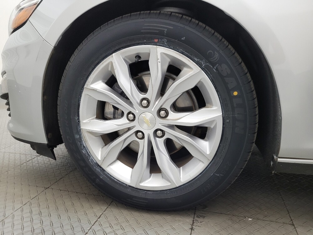 2020 Chevrolet Malibu in Mesa, AZ 85210 - 18129068 31