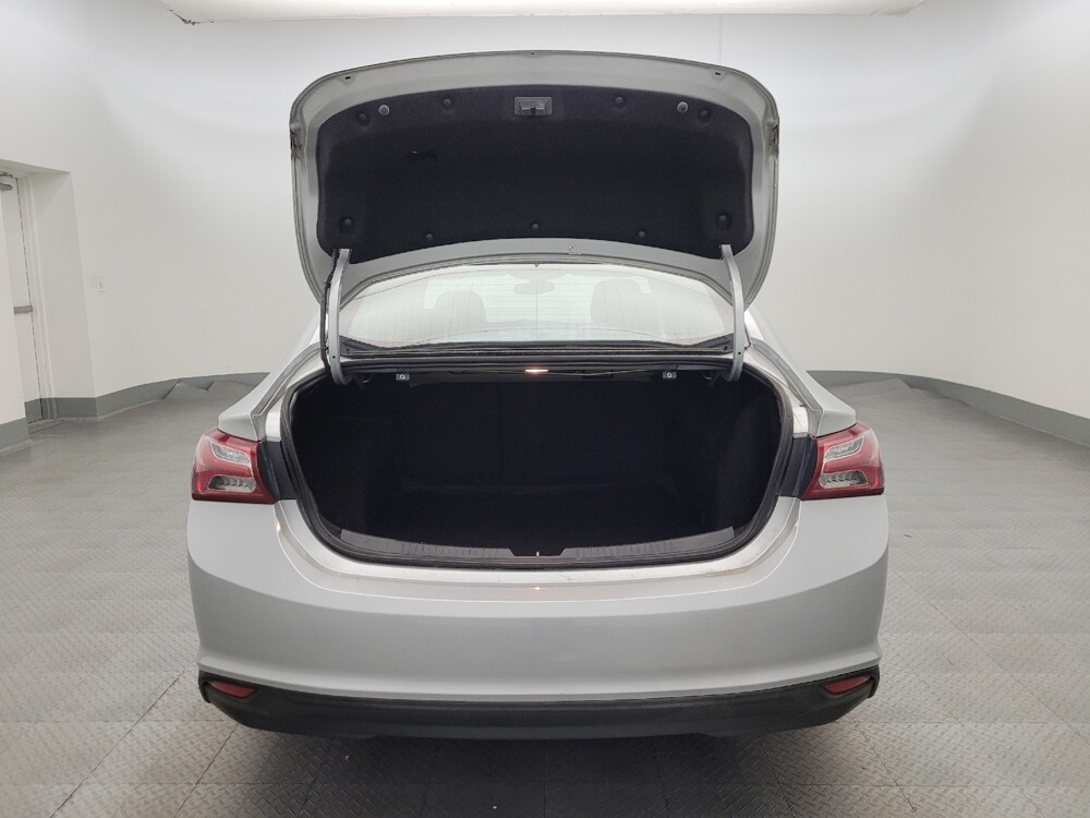 2020 Chevrolet Malibu in Mesa, AZ 85210 - 18129068 29