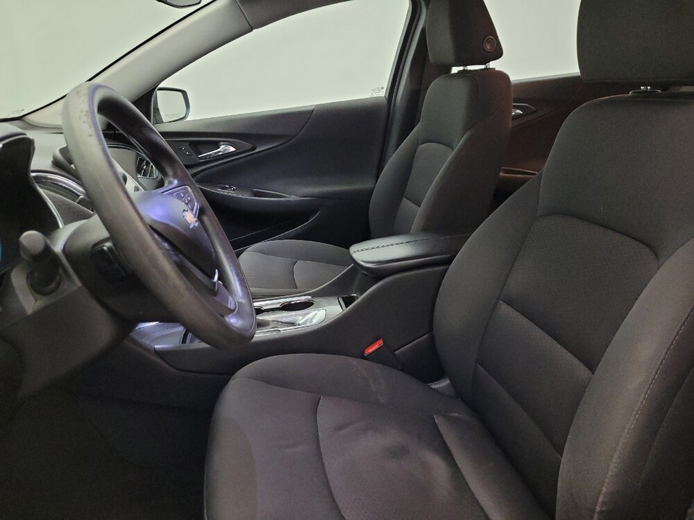 2020 Chevrolet Malibu in Mesa, AZ 85210 - 18129068 17