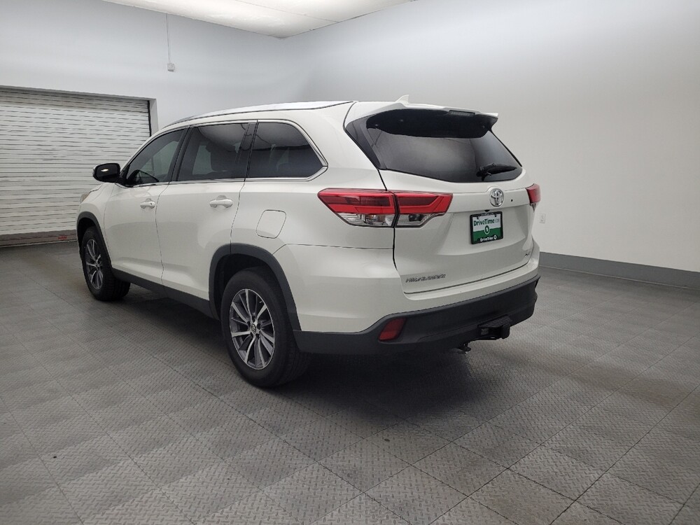 2019 Toyota Highlander in Phoenix, AZ 85015 - 18129073 5