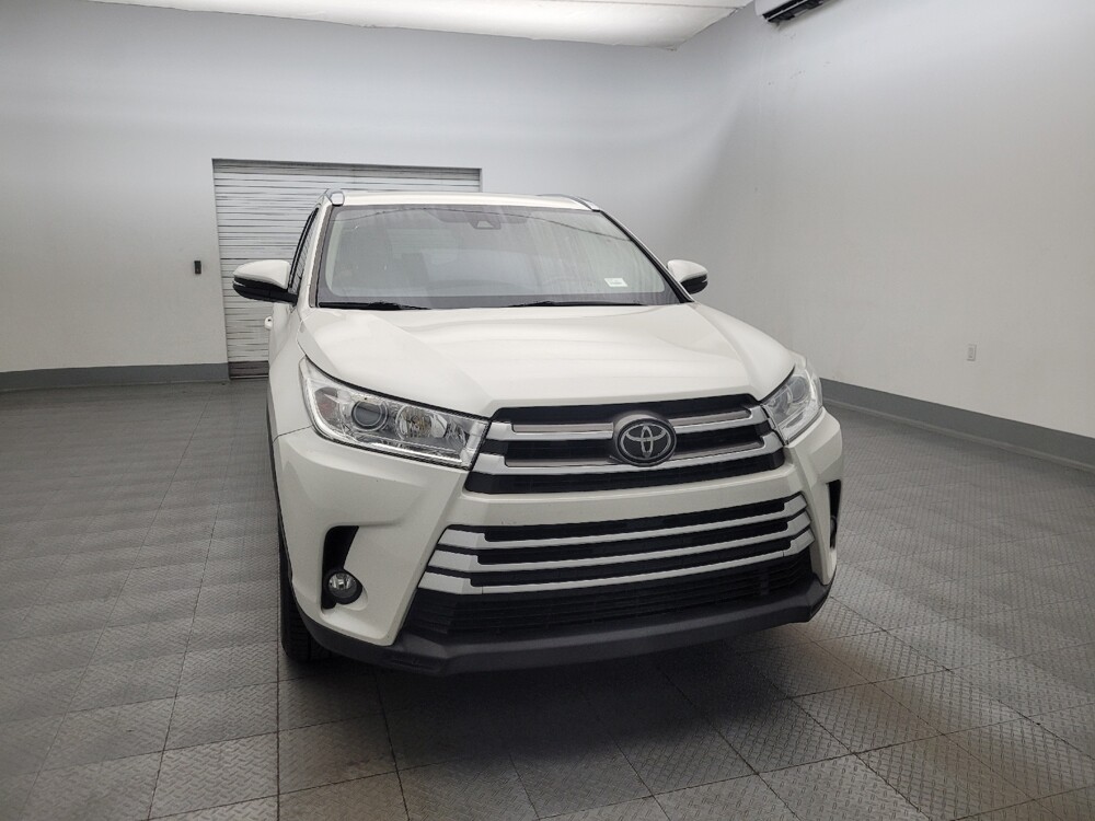 2019 Toyota Highlander in Phoenix, AZ 85015 - 18129073 14