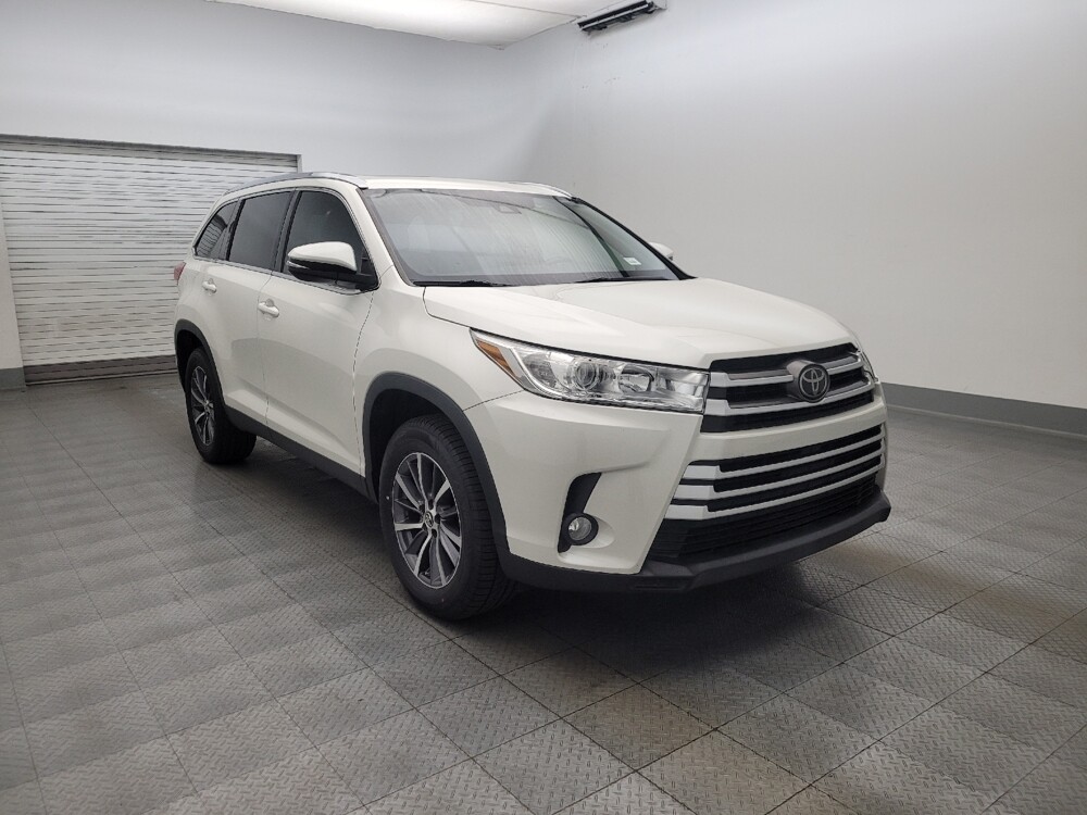 2019 Toyota Highlander in Phoenix, AZ 85015 - 18129073 13