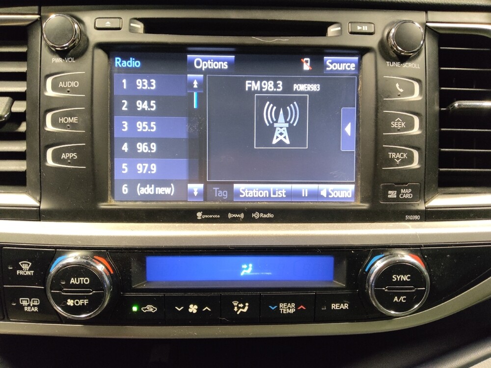 2019 Toyota Highlander in Phoenix, AZ 85015 - 18129073 25