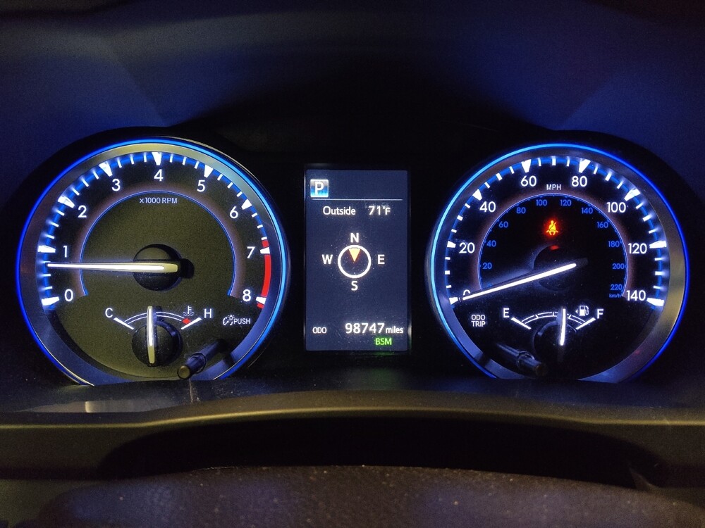 2019 Toyota Highlander in Phoenix, AZ 85015 - 18129073 23