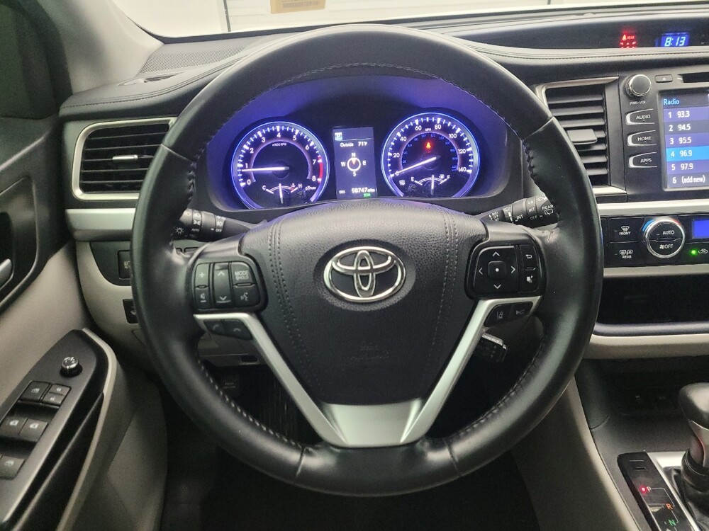 2019 Toyota Highlander in Phoenix, AZ 85015 - 18129073 22