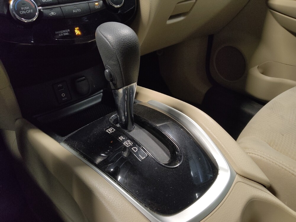 2016 Nissan Rogue in Glendale, AZ 85301 - 18129074 26