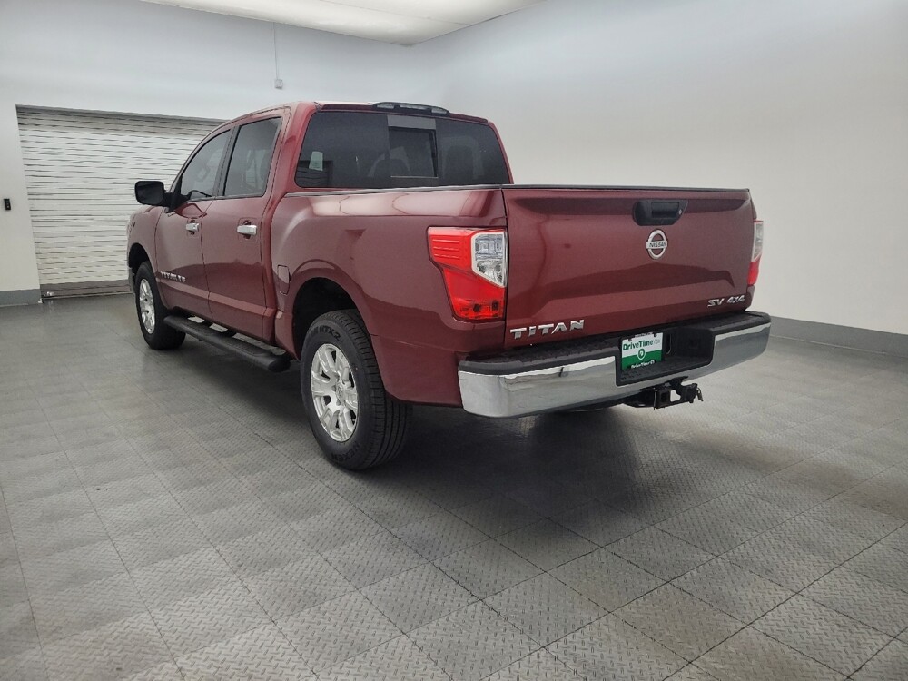 2018 Nissan Titan in Chandler, AZ 85225 - 18129075 5