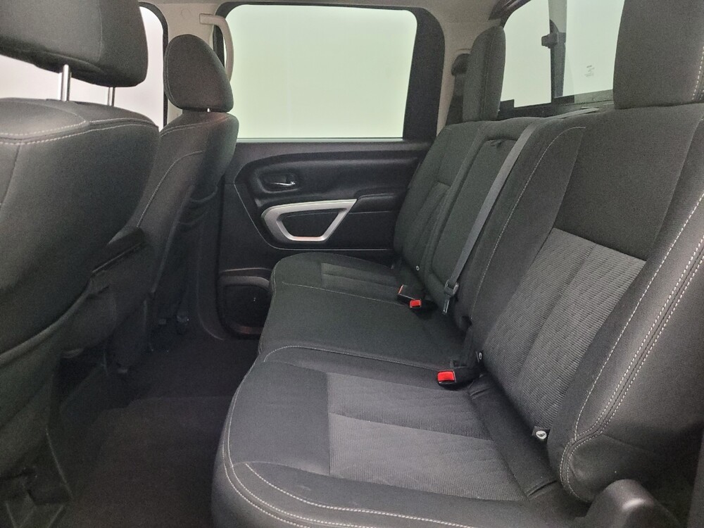 2018 Nissan Titan in Chandler, AZ 85225 - 18129075 18