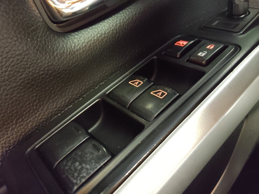 2018 Nissan Titan in Chandler, AZ 85225 - 18129075 27