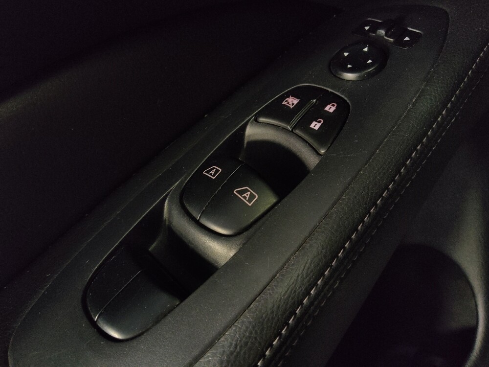 2019 Nissan Pathfinder in Phoenix, AZ 85015 - 18129076 27