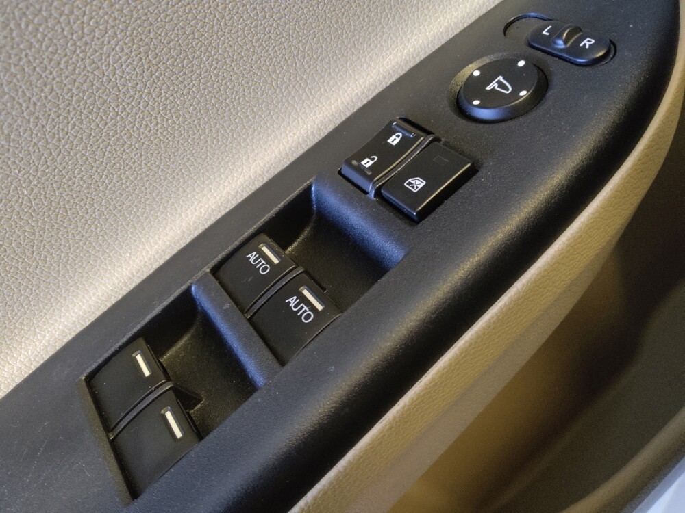 2017 Honda Accord in Chandler, AZ 85225 - 18129080 27