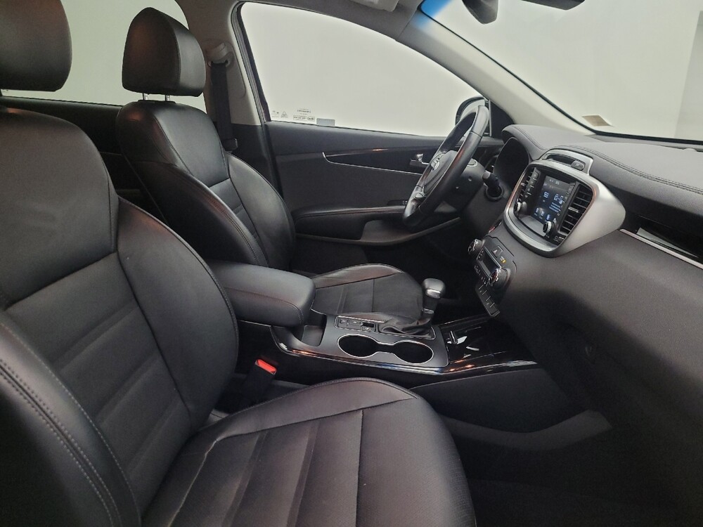 2019 Kia Sorento in Glendale, AZ 85301 - 18129082 21