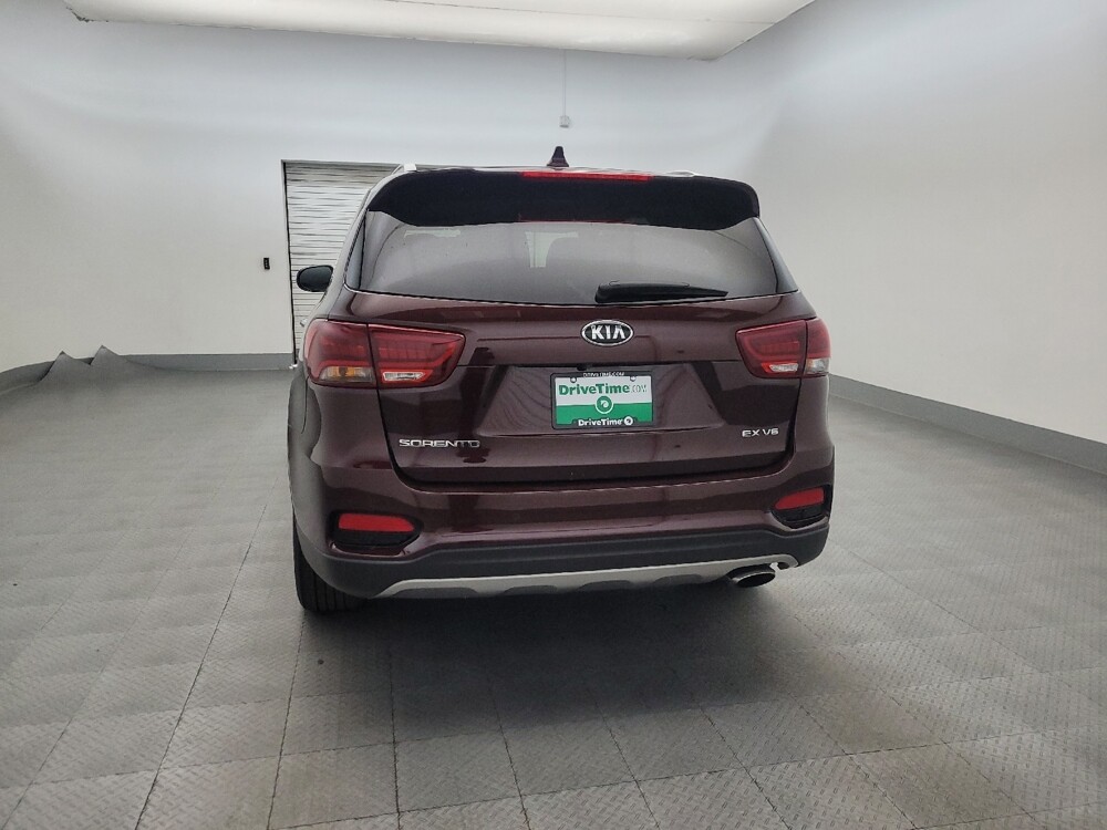 2019 Kia Sorento in Glendale, AZ 85301 - 18129082 6