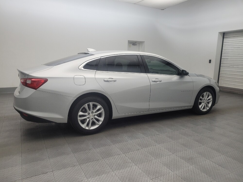 2018 Chevrolet Malibu in Tucson, AZ 85705 - 18129083 10