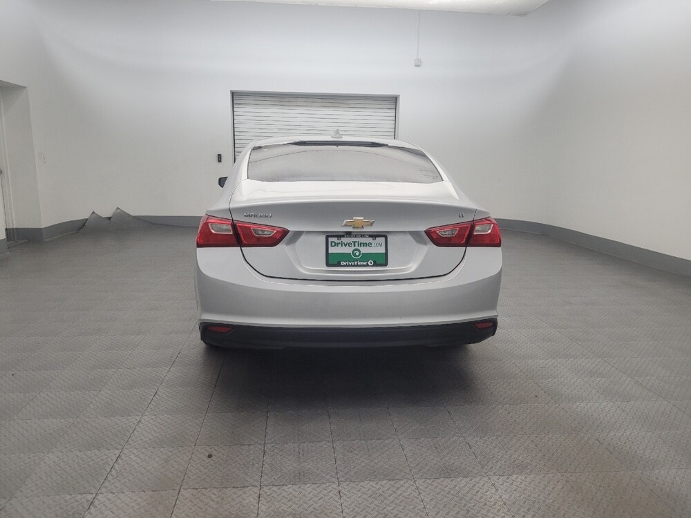 2018 Chevrolet Malibu in Tucson, AZ 85705 - 18129083 6