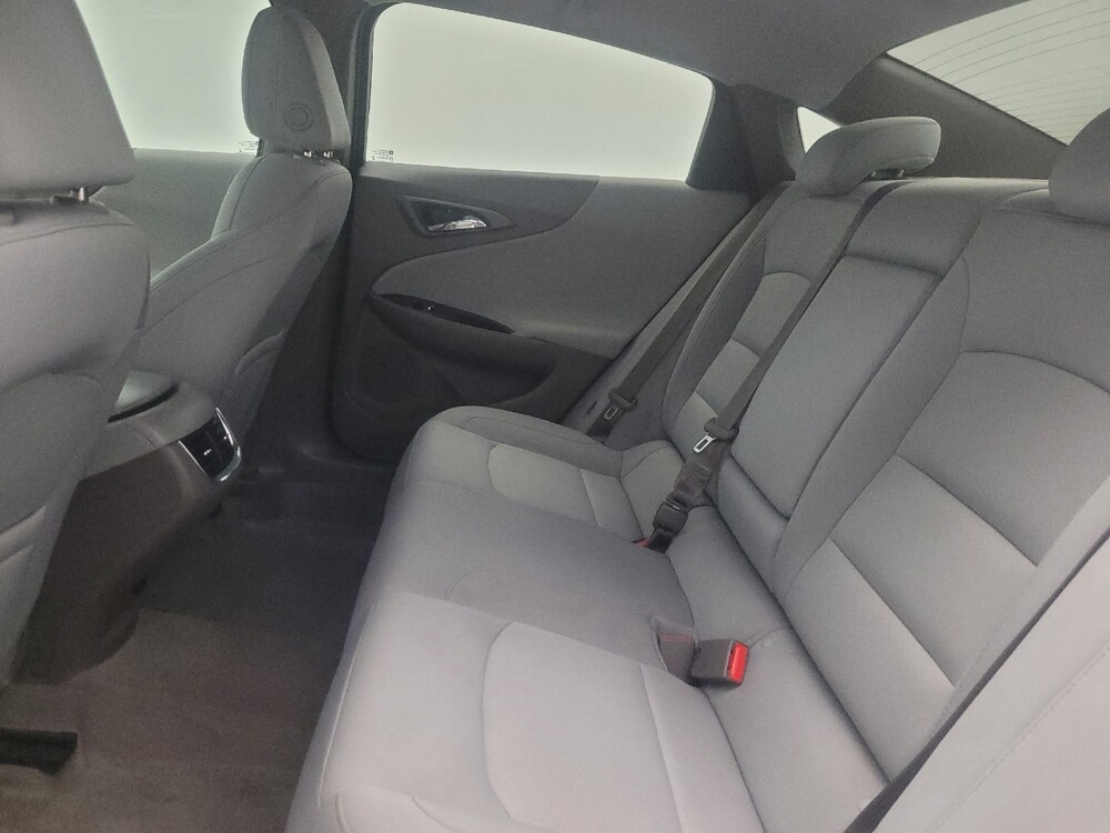 2018 Chevrolet Malibu in Tucson, AZ 85705 - 18129083 18