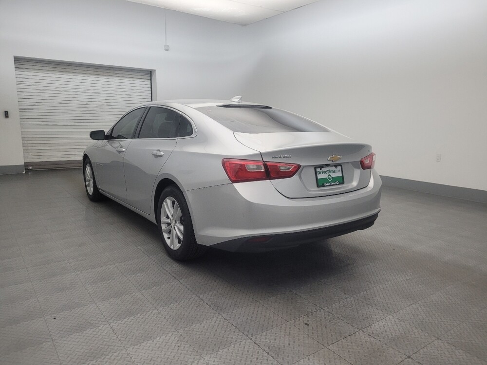 2018 Chevrolet Malibu in Tucson, AZ 85705 - 18129083 5