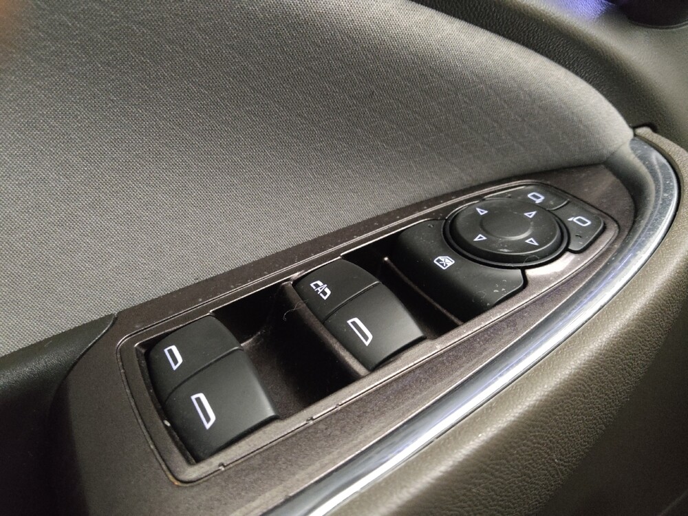 2018 Chevrolet Malibu in Tucson, AZ 85705 - 18129083 27