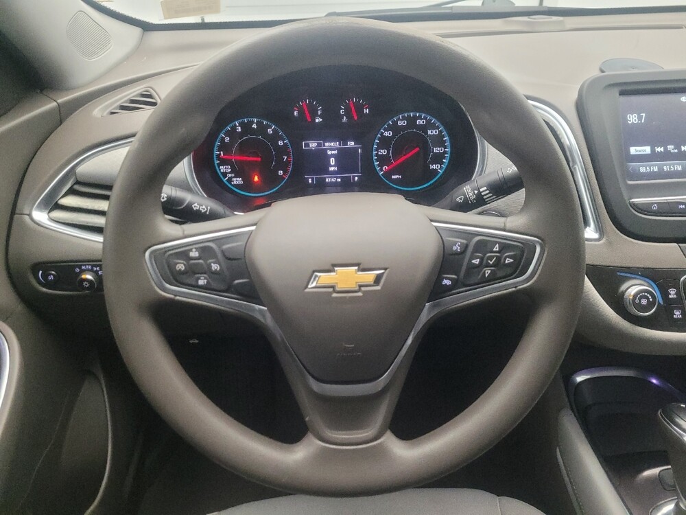 2018 Chevrolet Malibu in Tucson, AZ 85705 - 18129083 22