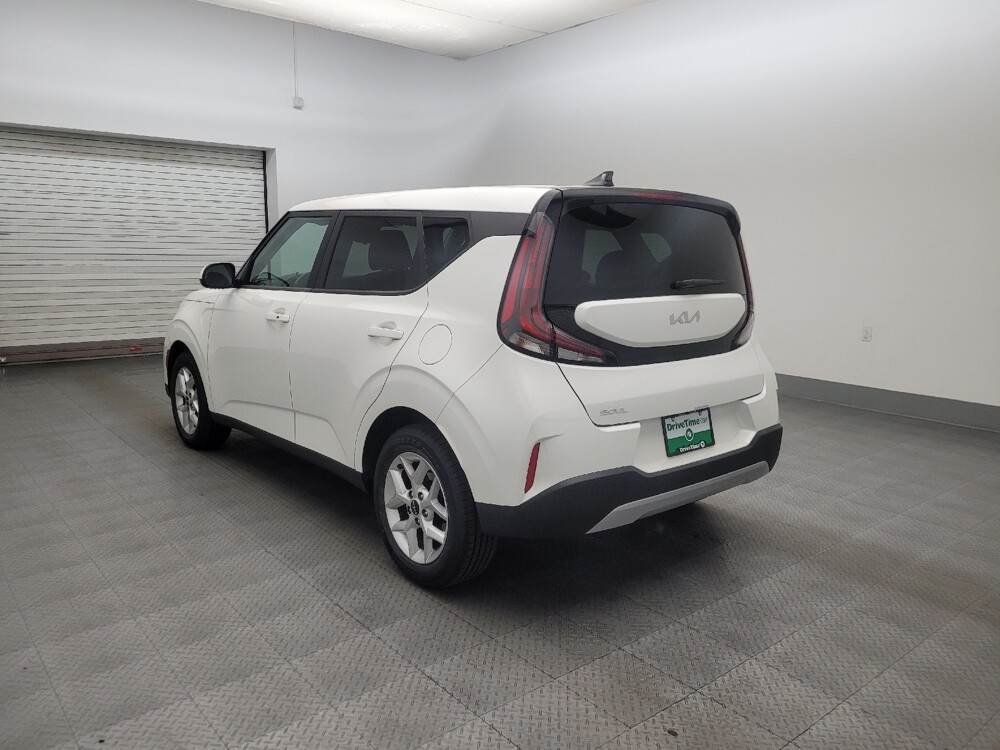 2024 Kia Soul in Phoenix, AZ 85015 - 18129085 5