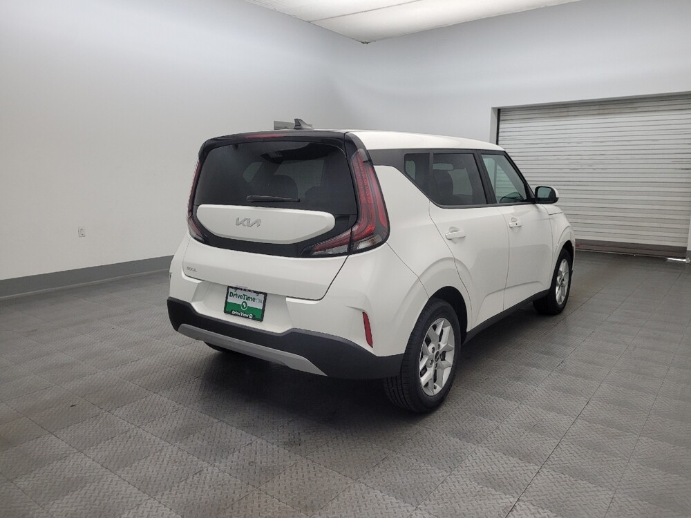 2024 Kia Soul in Phoenix, AZ 85015 - 18129085 9