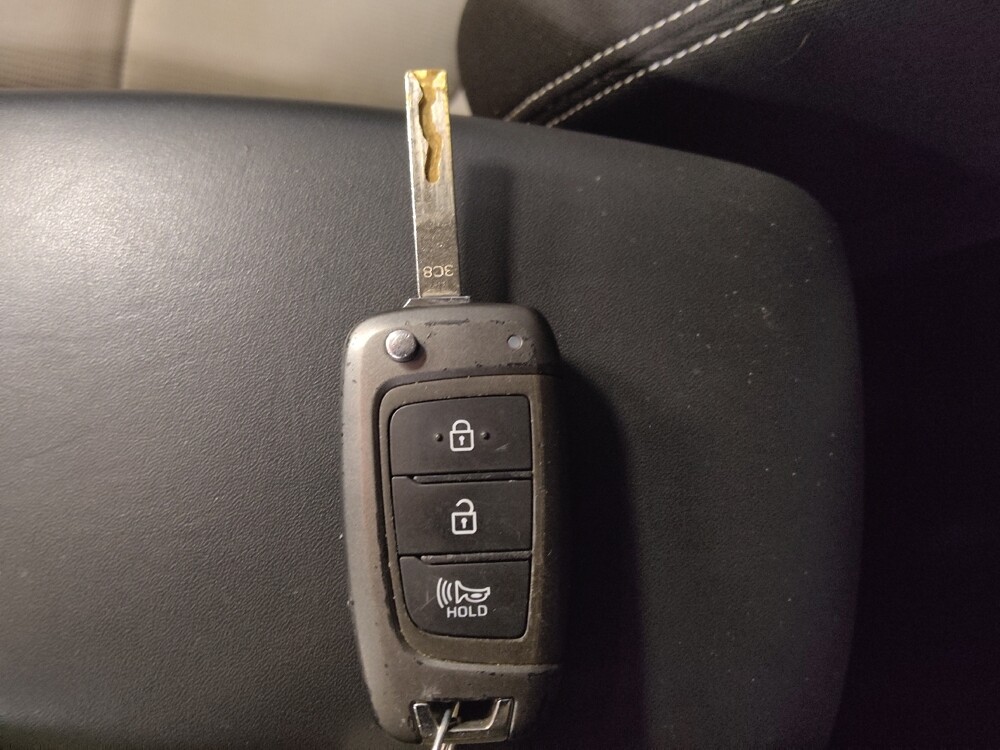 2020 Hyundai Venue in Lakeland, FL 33815 - 18129099 32