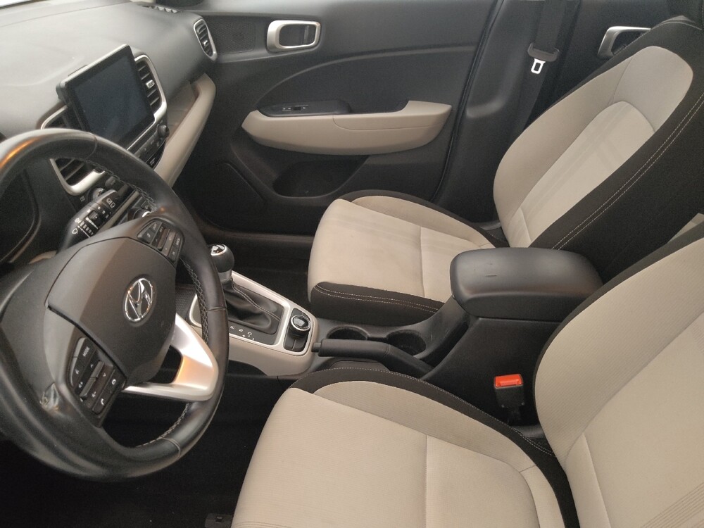 2020 Hyundai Venue in Lakeland, FL 33815 - 18129099 17