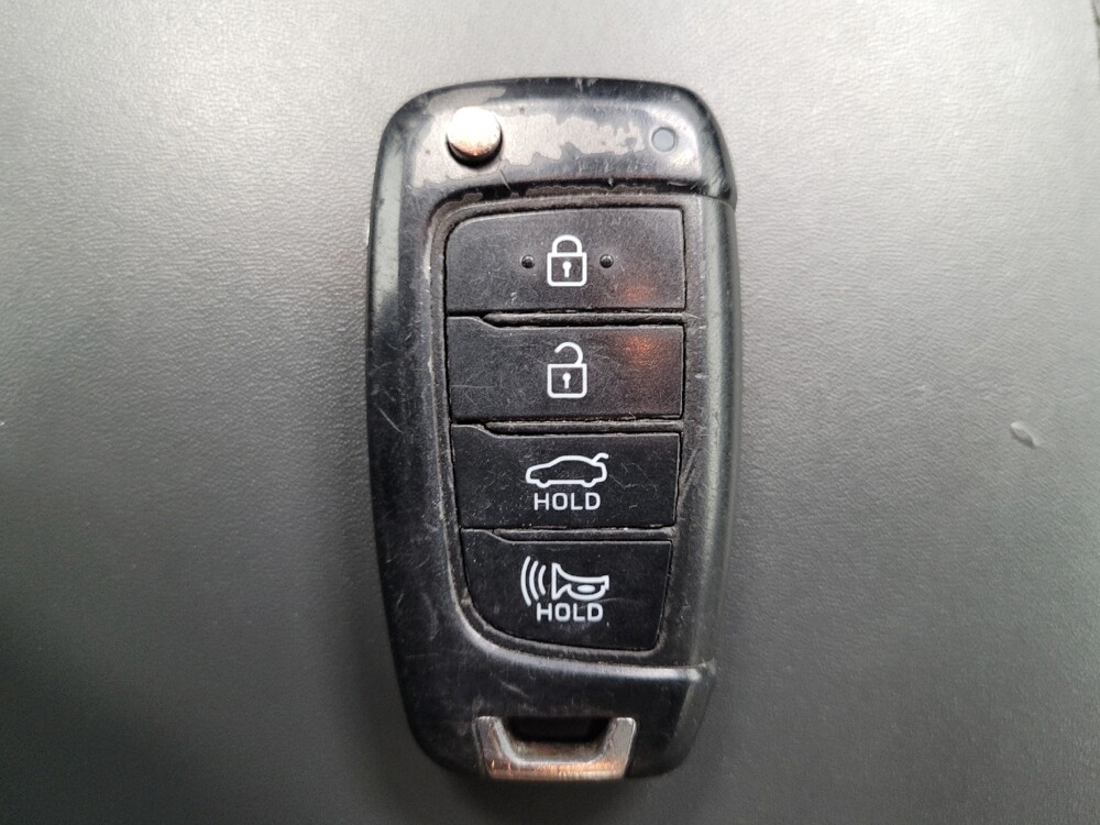 2021 Hyundai Sonata in Las Vegas, NV 89104 - 18129109 32